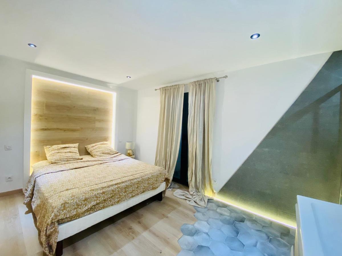 Ferienwohnung Duplex 120M2 Terrasse Vue Sur Nîmes Exterior foto